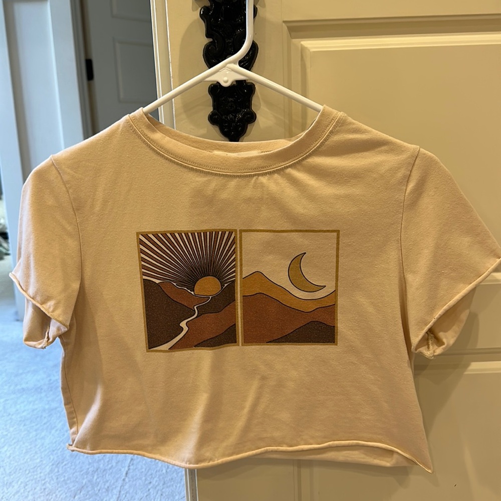 romwe/shein cropped sunset/sunrise top